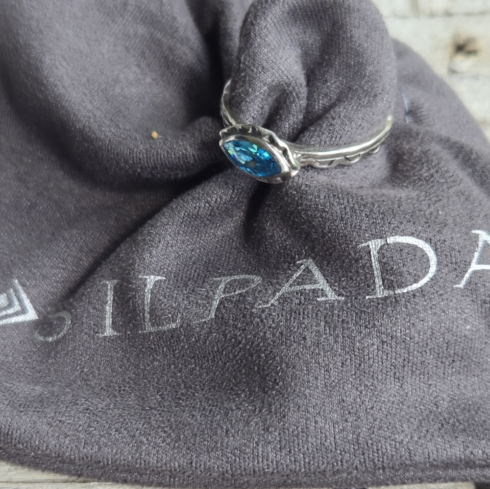 Silpada Sterling Silver Ring - Picture 5 of 5